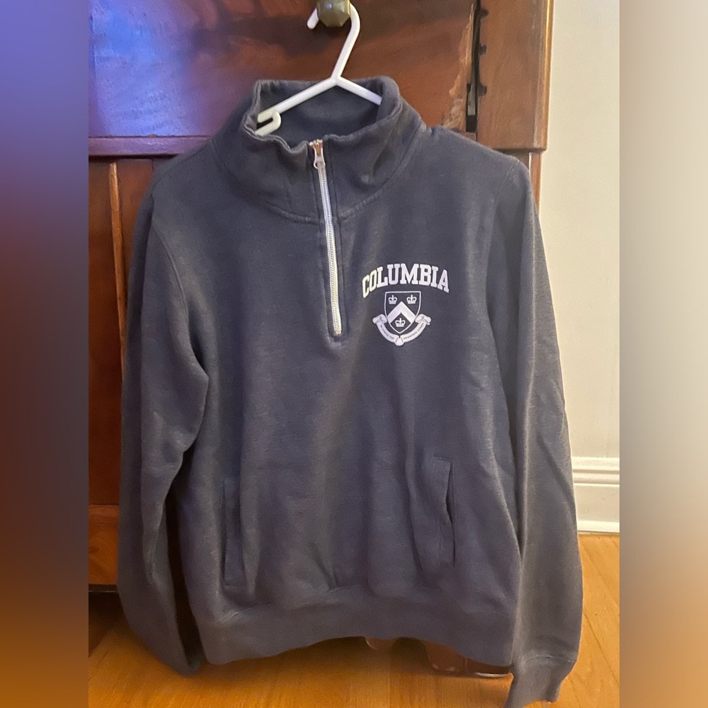 Columbia grey sweater 
Brand redshirt 
Medium